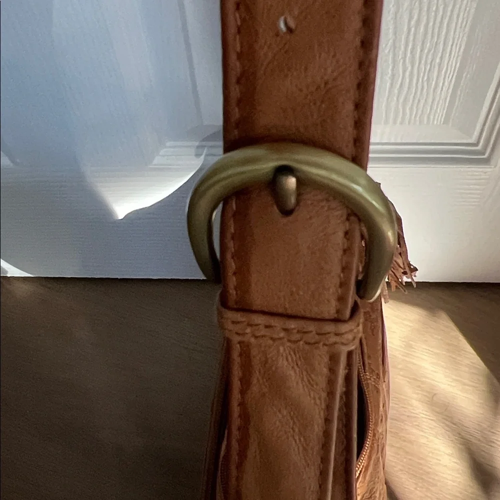 Cabin Creek Leather Handbag 👜 - Picture 7 of 7